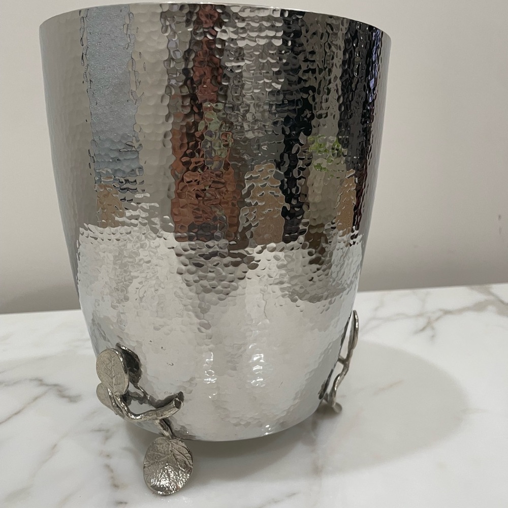 MICHAEL ARAM
White Orchid Champagne Bucket